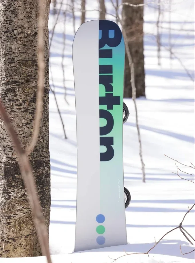 Snowboard Burton Custom Smalls Camber pour enfants