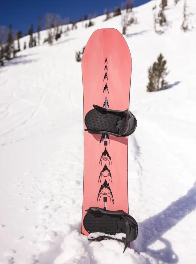 Snowboard Burton Deep Thinker Camber pour homme Snowboard Burton Deep Thinker Camber pour homme
