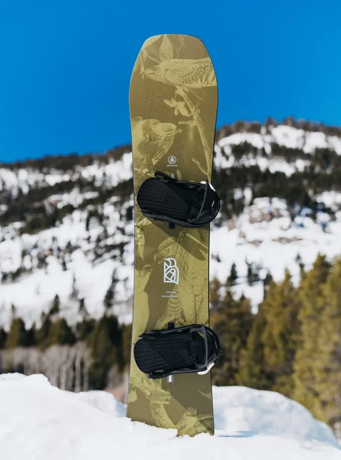 Snowboard Burton Family Tree Hometown Hero Camber pour enfants