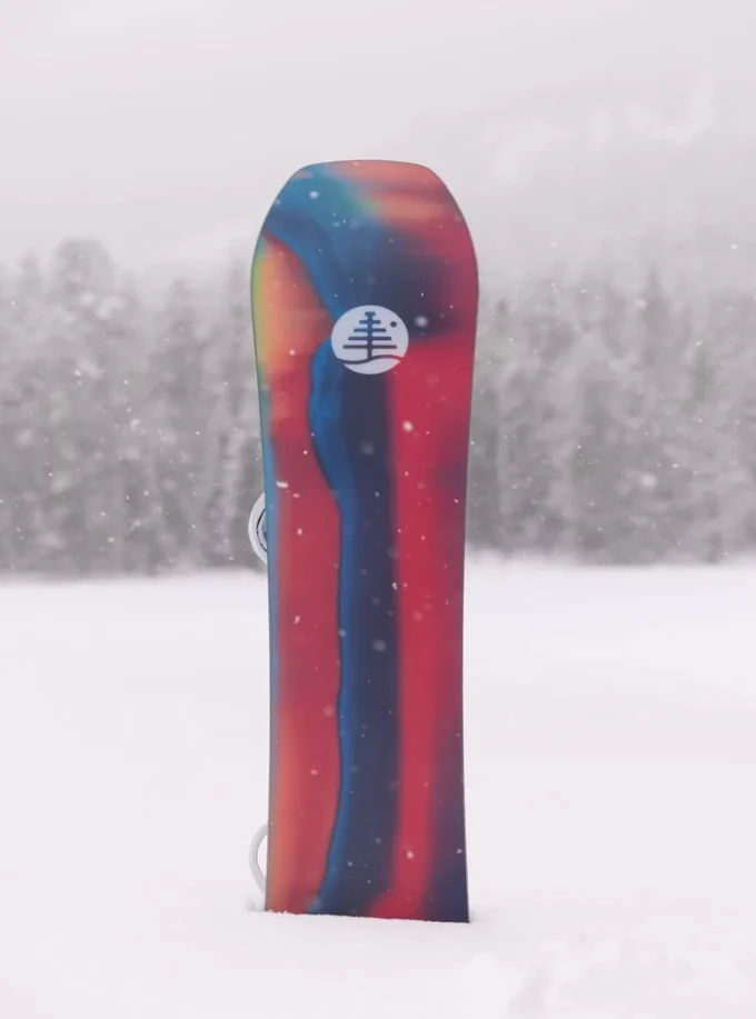 Snowboard Burton Family Tree Hometown Hero Smalls Camber pour enfants Snowboard Burton Family Tree Hometown Hero Smalls Camber pour enfants