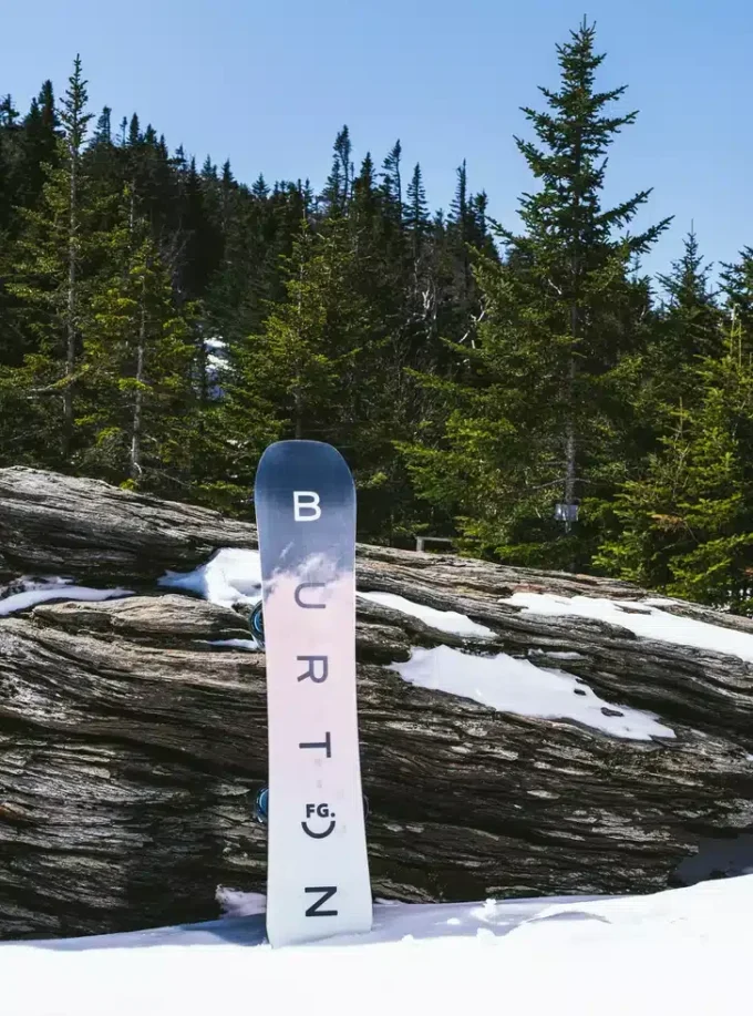 Snowboard Burton Feelgood Camber pour femmes Snowboard Burton Feelgood Camber pour femmes