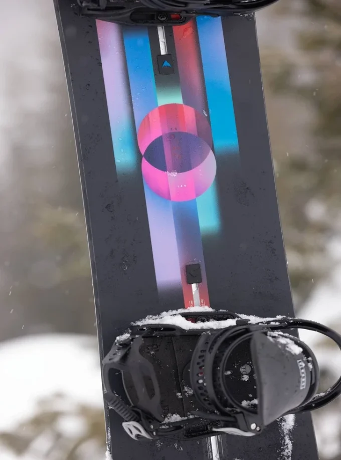 Snowboard Burton Feelgood Camber pour femmes Snowboard Burton Feelgood Camber pour femmes