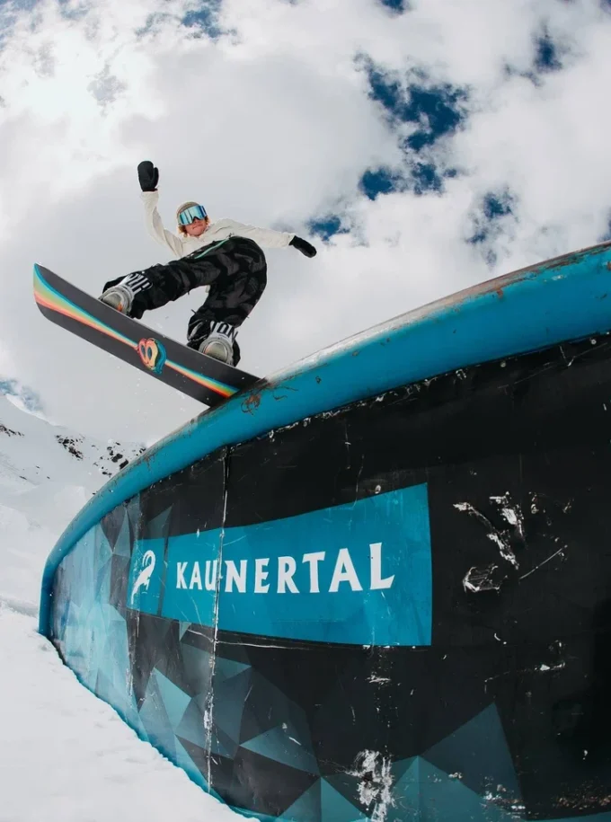 Snowboard Burton Free Thinker Camber pour homme Snowboard Burton Free Thinker Camber pour homme