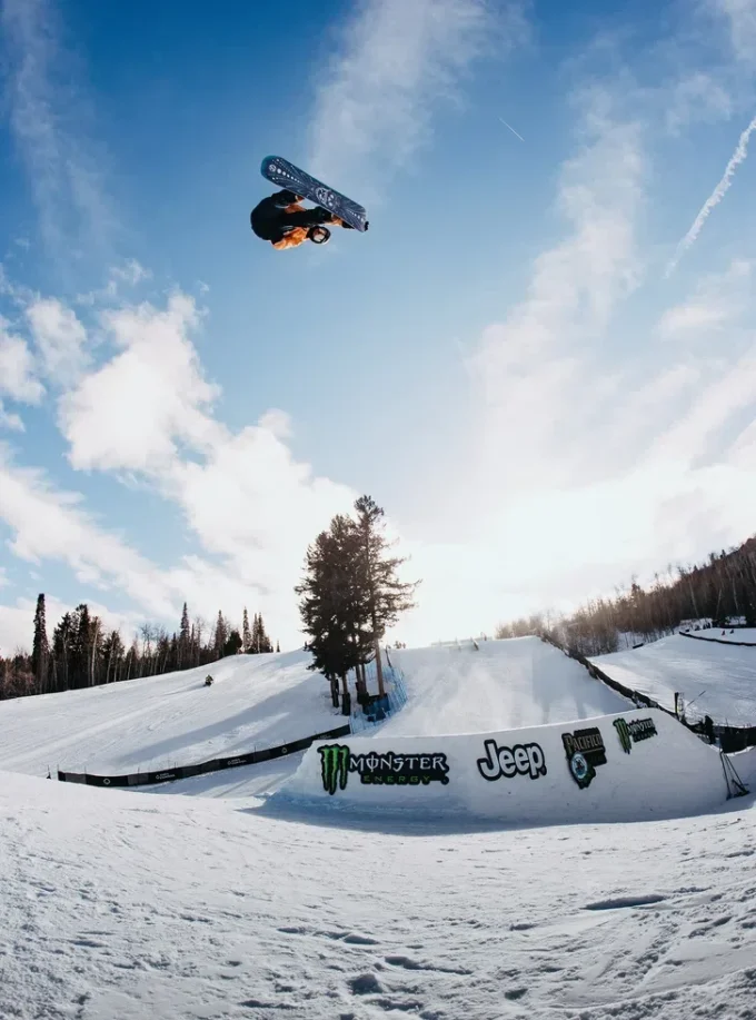 Snowboard Burton Free Thinker Camber pour homme Snowboard Burton Free Thinker Camber pour homme