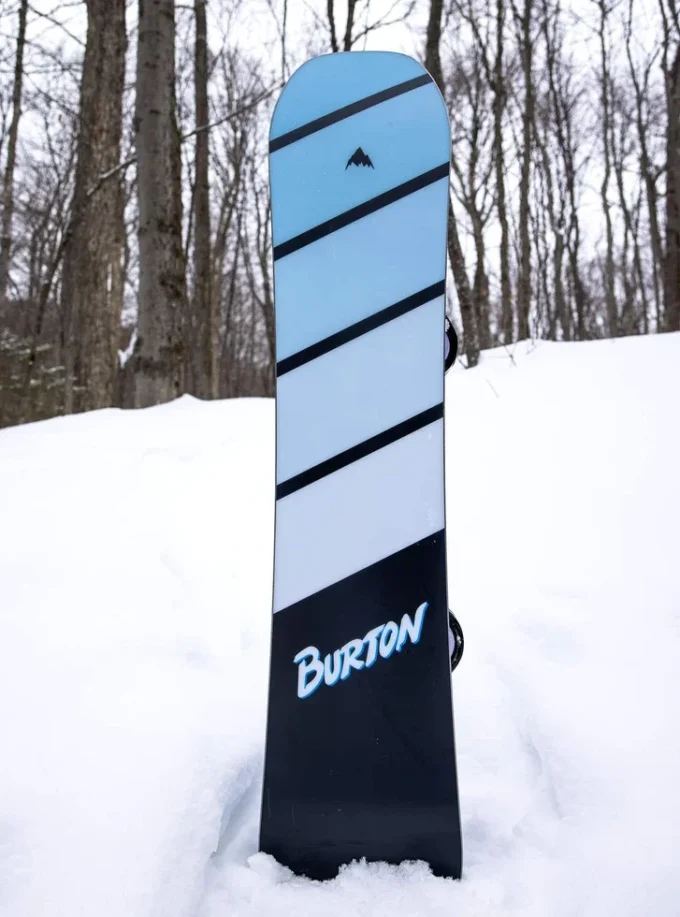 Snowboard Burton Smalls Flat Top pour enfants Snowboard Burton Smalls Flat Top pour enfants
