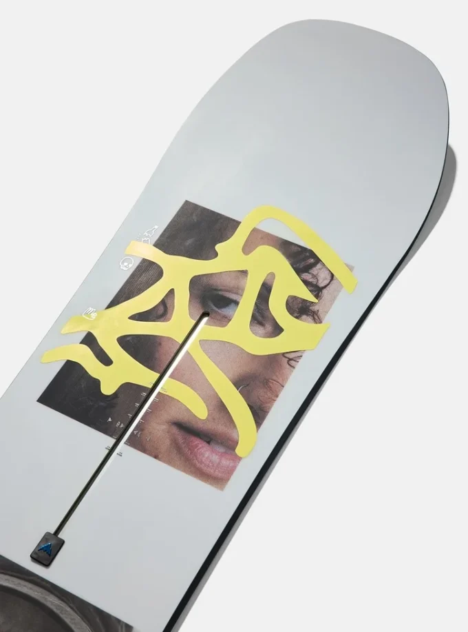 Snowboard Burton Story Board Camber pour femmes Snowboard Burton Story Board Camber pour femmes
