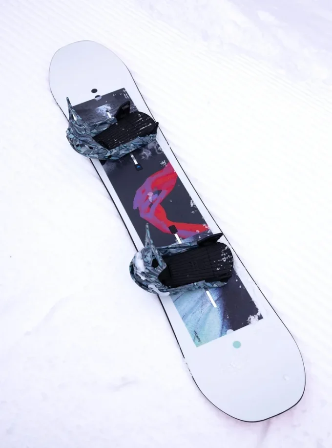 Snowboard Burton Talent Scout Camber pour femmes Snowboard Burton Talent Scout Camber pour femmes