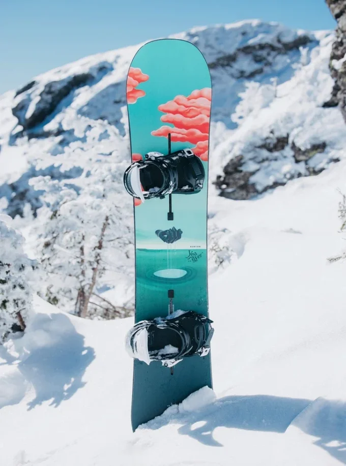 Snowboard Burton Yeasayer Camber pour femmes Snowboard Burton Yeasayer Camber pour femmes